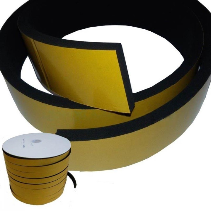 Celrubber Neopreen 5mm dik 100mm breed  1 zijde zelfklevend Rol 10 meter